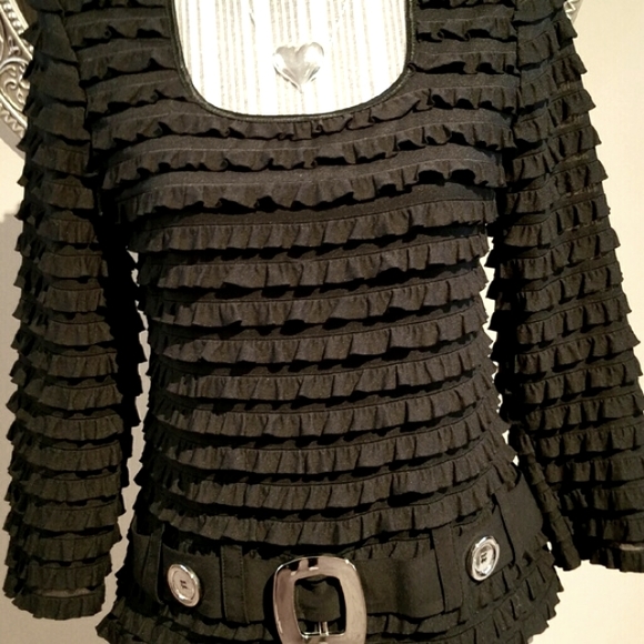 Frank Lyman Black Ruffle Silver Belt Top. - Picture 2 of 9